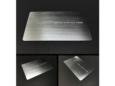 凸版印刷、非接触決済が可能な金属質感のカードを開発