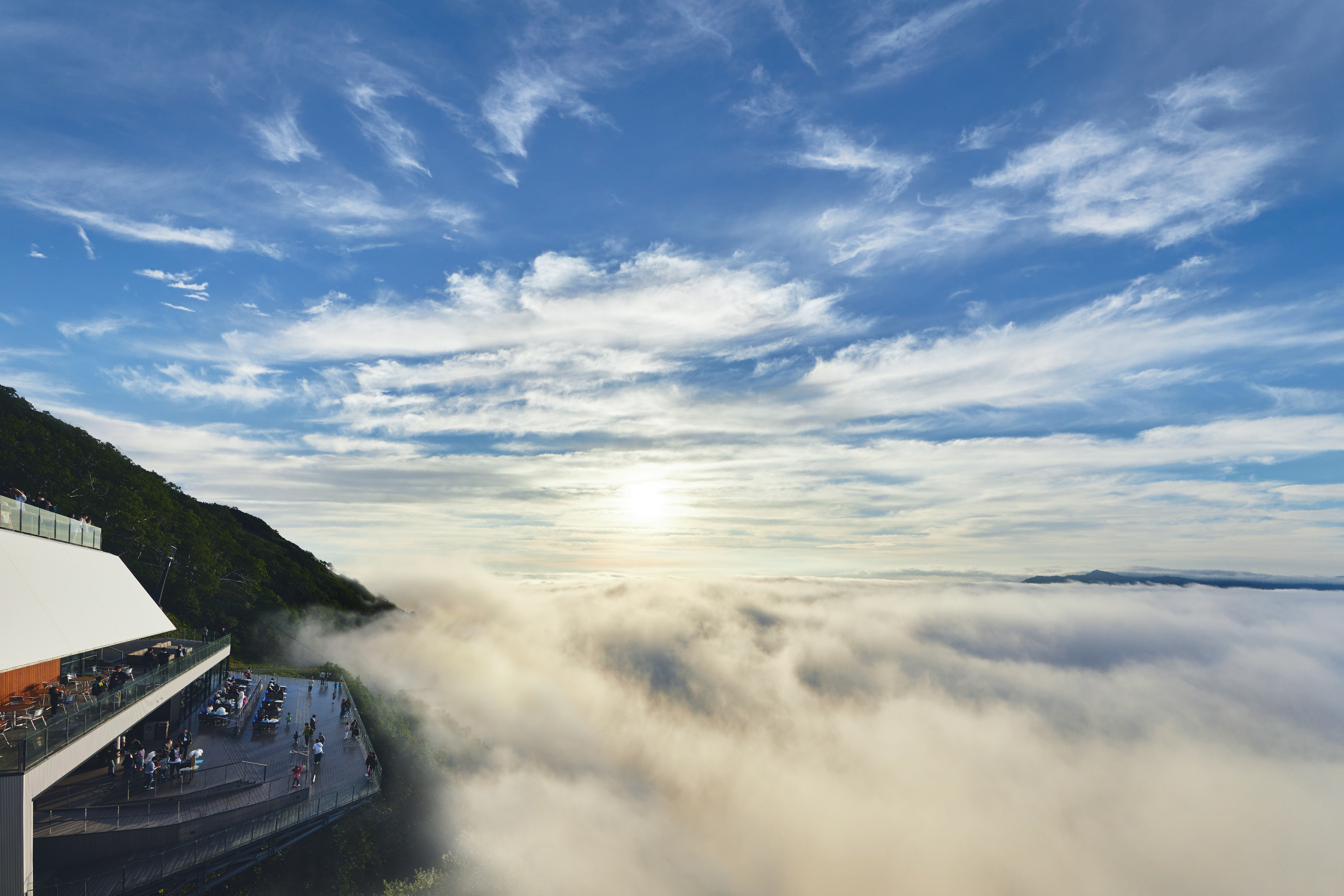 【トマム】20th Anniversary トマムの象徴「雲海テラス」が今年も奇跡の景色をお届け！｜営業開始日：2025年5月8日