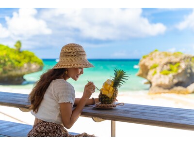 【バンタカフェ】見渡す限りの青い海と空。絶景の中で、旬のトロピカルフルーツを存分に味わう「まーさんトロピカルフェア」今年も開催