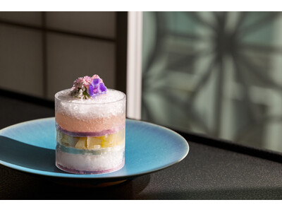 【星のや東京】地下1500mから汲み上げる天然温泉の湯上がりに味わう「発酵かき氷」や、桐箱に季節を写す「箱庭づくり」など、江戸から続く涼みの文化を楽しむ、現代の夏のおこもり滞在を提案