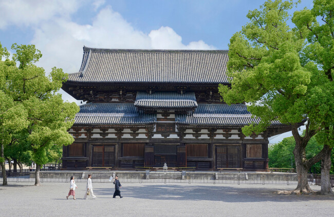 【OMO京都3施設】混雑知らずな静寂の寺社詣り。夏の京都で涼を求める「早朝の暑気払いツアー」を開催