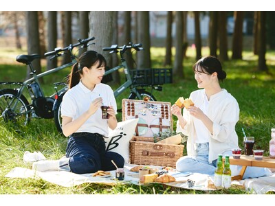 【星野リゾート　BEB5土浦】夏の涼しい朝の時間に農園で爽やかにピクニックを楽しむ「ブルーベリーサイクル...