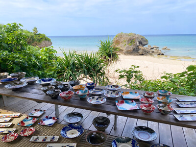 【バンタカフェ】沖縄を代表する工芸品「やちむん」をテーマにしたイベント「海辺のやちむん市」今年も開催｜期...