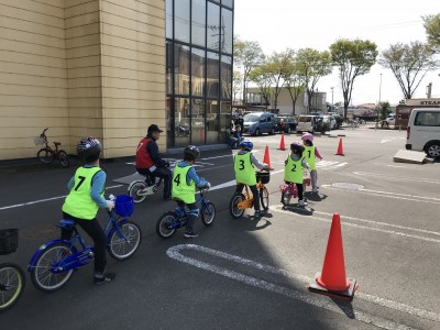 株式会社セントルラボ、こどもの自転車運転技能習得に関する分析研究から、第三者コーチによる言葉かけのみで短時間の技能習得が可能であることを確認