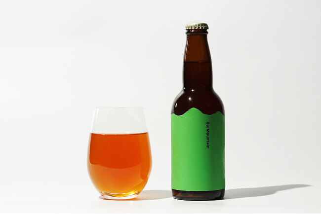 ダンデライオン・チョコレート、異色のコラボレーションによるジュニパーの枝葉とカカオハスクを使用した新感覚クラフトビール「Re:Mountain」を8月11日より数量限定発売