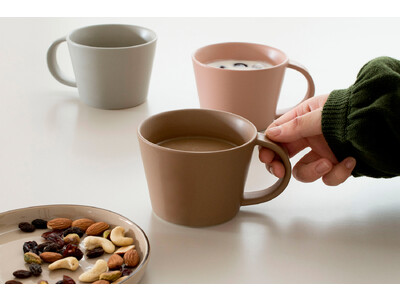 手作りのぬくもり溢れる瀬戸焼マットマグカップにくすみカラー3色が新登場。｜TRANPARAN（トランパラン）