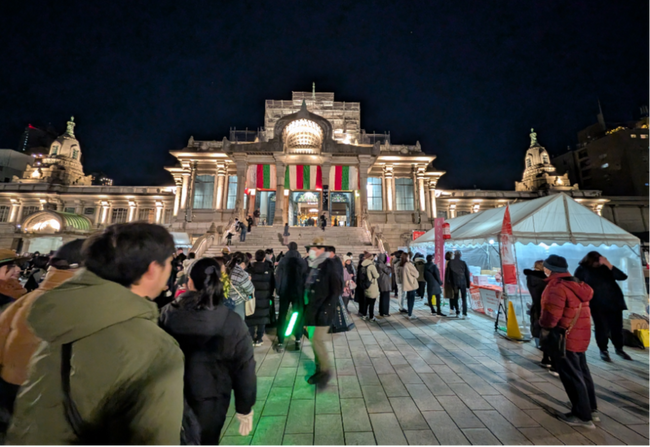ホットミルクと除夜の鐘! ~築地本願寺で、農協牛乳を使用したホットミルクをお振舞い~