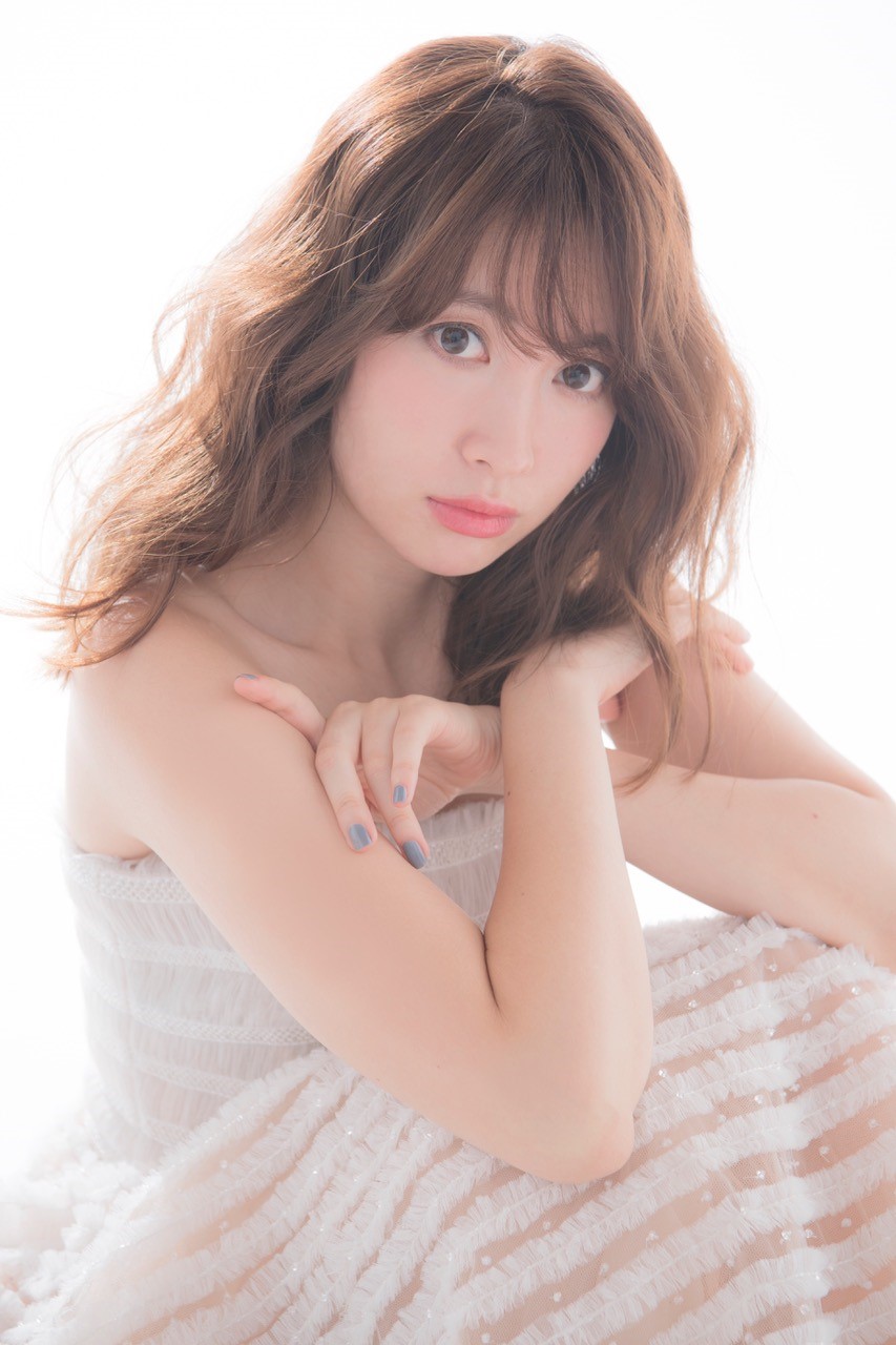 ドルチェ＆ガッバーナ ビューティ「パッションリップ」新発売記念の小嶋陽菜さんによるライブ配信、盛況のうちに終了!
