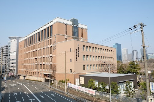 高校生が田植え体験を通じて食農と地域経済を学ぶ。追手門学院大手前高校、校友会山桜会・地域農園と連携