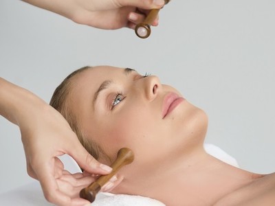 沖縄のホテルで初めて、ハイアット リージェンシー 瀬良垣アイランド 沖縄の「スパ はなり」にフランス発スキンケアブランド「オムニサンス・パリ」を導入