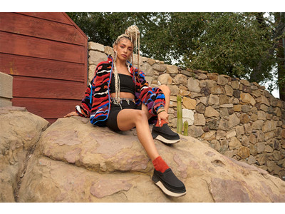 UGG(R) 2021春夏コレクション、 新作レディーススニーカー登場