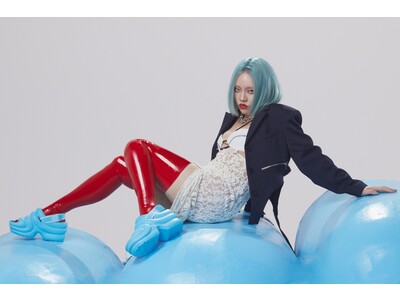 ちゃんみなを起用した、UGGの春夏新作サンダルキャンペーンがローンチ！