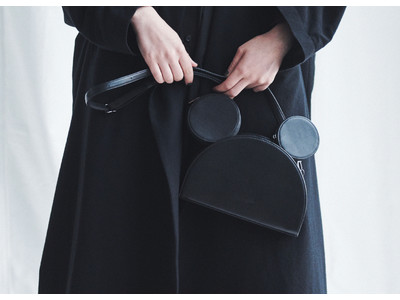 discord Yohji Yamamoto、「Mickey Mouse / Shoulder Bag」を発表