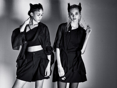 リミ フゥ2023春夏コレクション - 心地よい逸脱感、黒のシアーシャツ を4月7日(金)より発売