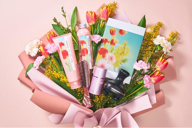プレスリリース「【母の日2026】「髪と心に、ときめきの花束を。」パーソナライズヘアケア「MEDULLA」より、花束の花を一輪ずつ選ぶように贈る、世界にひとつだけの限定ギフトセットが登場」のイメージ画像