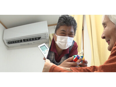 尿臭まで脱臭 導入施設で介護士が効果を体感 ナノイーXによる介護環境のニオイ脱臭効果を確認