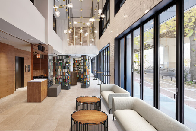 【予約受付開始】大阪梅田駅徒歩7分「クインテッサホテル大阪梅田 Comic&Books」12月23日リブランドオープン！滞在中約10,000冊のマンガが読み放題