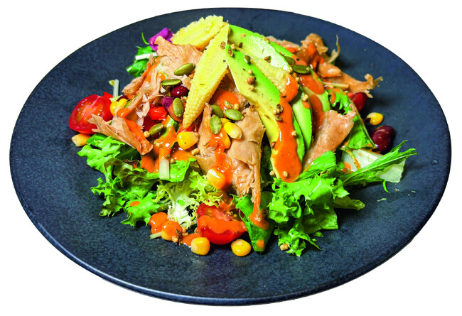 オーストリア・ウィーンの老舗カフェで、夏のおすすめ料理がスタート。身体に優しいヴィーガンメニューもラインアップ