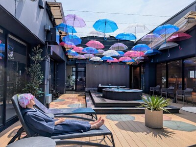 おふろcafe あげき温泉にて、5月17日より地域で愛されている花「あじさい」をテーマにした夏シーズンイベント「サウナとアンブレラ」をスタートします！