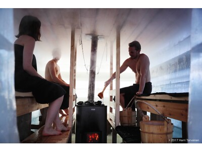 「千年に一度のお風呂の年」にちなみ、おふろcafe utataneにフィンランド政府観光局をお招きして日本・フィンランドの入浴文化に関するトークイベントを開催