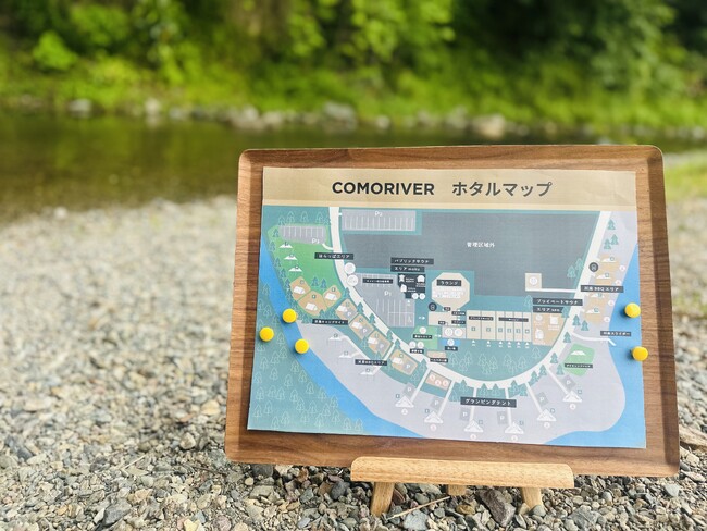 清流と里山に囲まれたCOMORIVER（コモリバ）で楽しむ自然の「ホタル観賞」。出現場所を示すホタルマップの共有で、観賞チャンスアップ
