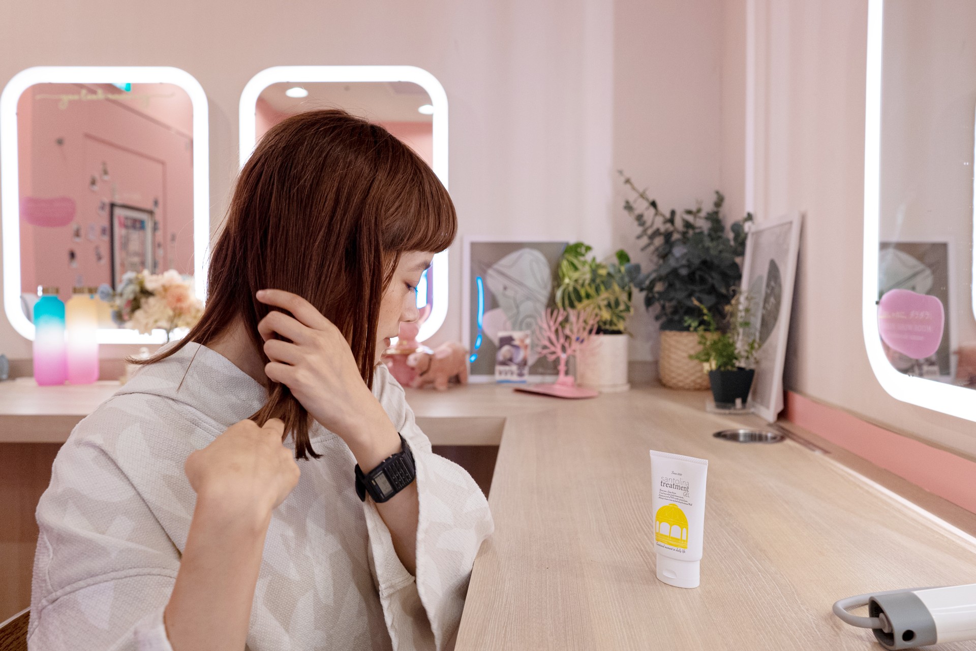 おふろcafe utataneにて、期間限定イベント「サウナ・デ・サラサラ」。サウナで使えるヘアトリートメントを設置