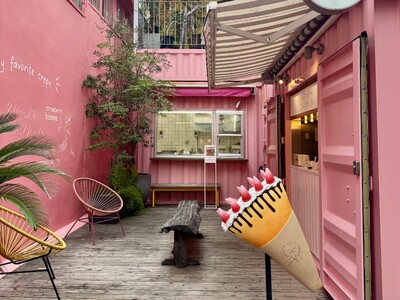 「クレープとエスプレッソと」が大阪・なんばに誕生！！パリパリの“黄金クレープ”とピンクの世界で、五感がときめく“体験型スイーツスポット”を提供します！