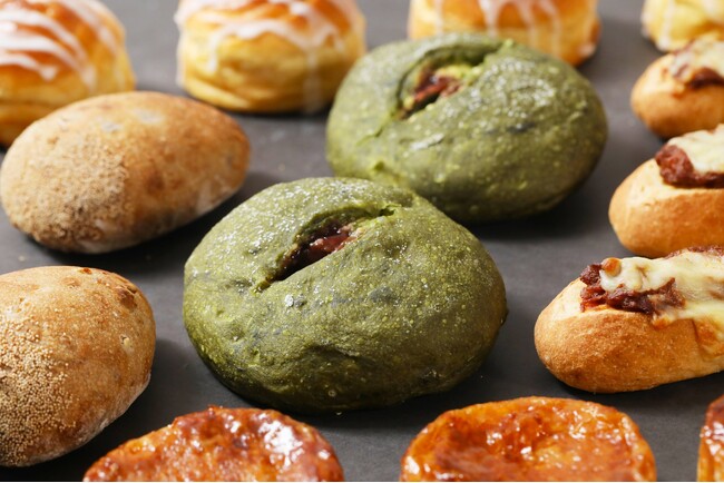 【フランボワーズ×抹茶パン】「バゲットラビット」より累計販売数98万※1個突破のもちもち食感の「ブール」から甘酸っぱいフランボワーズと抹茶を掛け合わせた新感覚の味わいを楽しめる冬フレーバーが新登場！