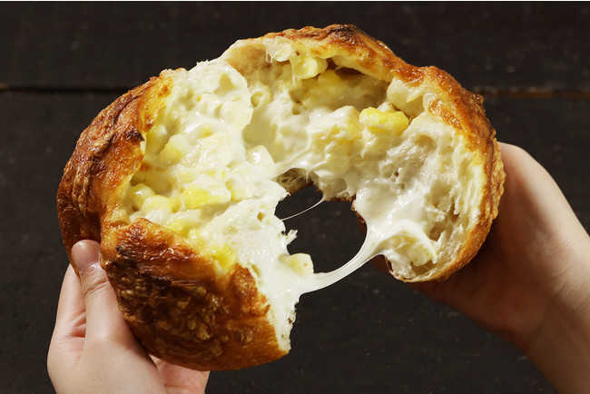 【チーズたっぷり！リピーター続出！】「Heart Bread ANTIQUE(ハートブレッドアンティーク)」が惣菜パン人気No.1「のび～るとろりんチーズフランス」のチーズを3種から5種にリニューアル - Vimarsana News