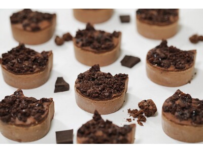 【11/1から新発売！ファン待望の季節限定フレーバー！】「ねこねこ」より、ブラックフライデーにおすすめな「にゃんチー ブラック」が東京をはじめとした全国の店舗にて期間限定で登場