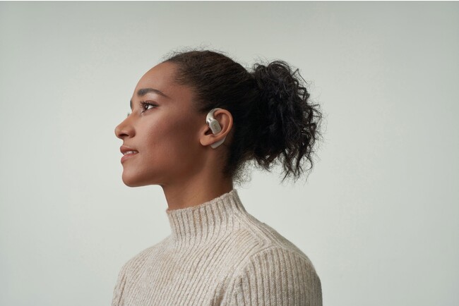 Shokz OpenFit | I[vC[͋ɂ̐Sn悳ցBNEht@fBO{X^[gI