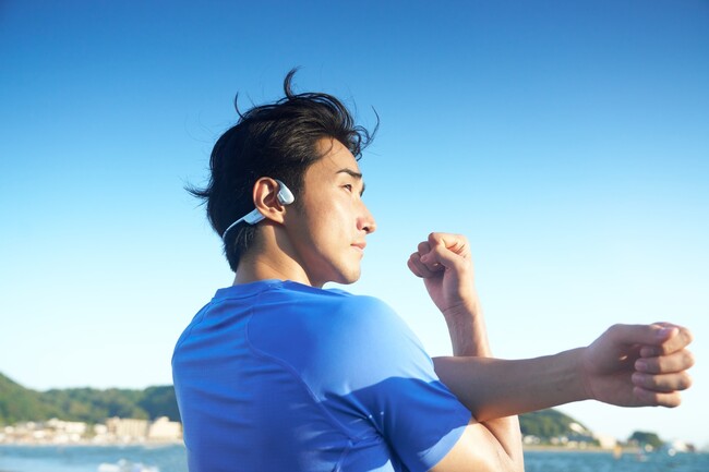 Shokz OpenRun Pro 2 �u���[ | Shokz�̂܂������V�����t���O�V�b�v�E�C���z���ɐV�F�o��