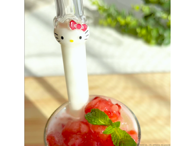 長らく品切れとなっていた「ハローキティ」ガラス製マイストロー、グッドグラスより再販売