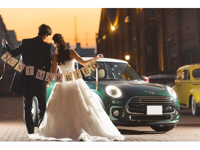 【大阪・AKARENGA WEDDING】赤レンガ倉庫を舞台に自由自在なウエディングが叶う！車好き必見のカーウエディングプランが登場。