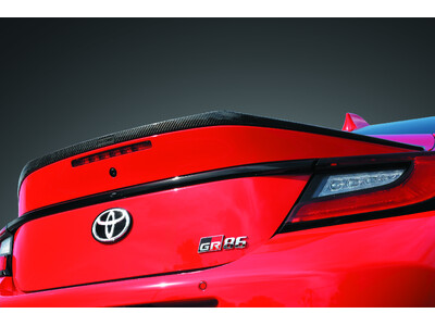 東名パワード】 GR86／BRZの美学を進化させるドライカーボン製トランク