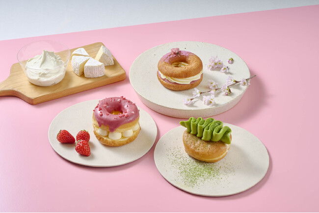 【koe donuts】春のひとときを楽しむ季節限定ドーナツ・「桜」「苺」「抹茶」と爽やかなチーズクリームが彩る旬の味わい