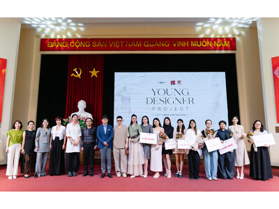 �X�g���C�v�x�g�i���~�n�m�C�H�Ɣ��p��w�E�x�g�i���̎�����t�@�b�V�����f�U�C�i�[���琬����f�U�C���R���e�X�g�wNEM FASHION CHALLENGE 2026�x�̍ŏI�R�������{