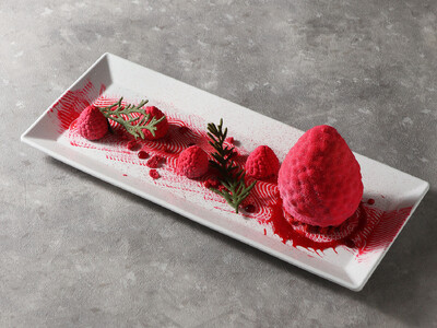 フランス・リヨンで人気のパティシエ兼ショコラティエ「セバスチャン・ブイエ」が手掛ける特別なデセールが阪急うめだ本店限定で登場