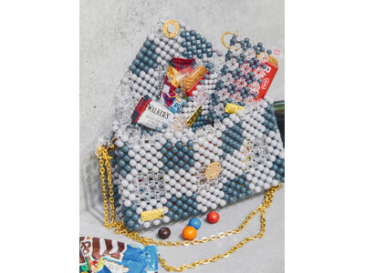 TOOS × URBAN RESEARCH KYOTOショップのアイデンティティを象徴する、ソリッドなグレーを投影したカプセルコレクション