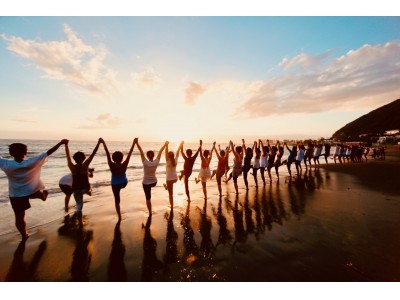 5周年を迎える湘南最大規模のビーチヨガイベント、「SHONAN BEACH YOGA WEEK in HAYAMA」が今週末の9月28日(土)より一色海岸にて開催！