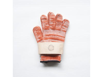 資源を無駄にしないアップサイクルの観点から製品化した「帆布残糸の軍手」に新色オレンジが登場！帆布の老舗タケヤリの人気商品です。