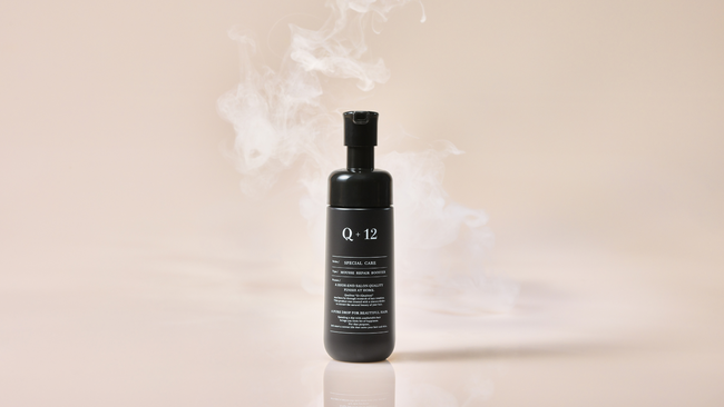 【新発売】“黒い濃密泡”が髪の内部まで補修。Q+（クオリタス）から、ハリ・コシ不足に挑む「ムースリペアブースター」が誕生。