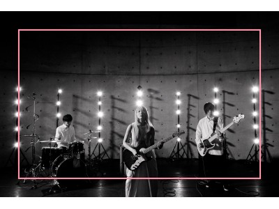 ハーブリキュール「ABSENTE」がロックバンド「Co shu Nie」(コシュニエ)と新曲MVでコラボ！