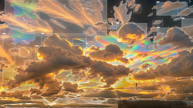 Sputniko!が描く、AIによって「吉兆」が無限に生成される空《A Sky of