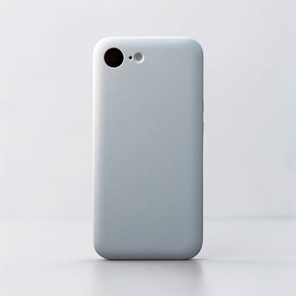 ケースの存在感を、限りなく少なく。iPhone 17eを美しく整える。