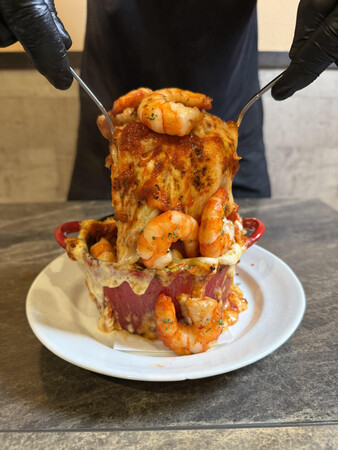 ‘‘映えるグルメ‘‘エビのボルケーノパスタ！エビとチーズで仕上げた新感覚グルメ！