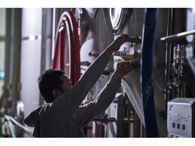 醸造家の「情熱とこだわり」を直接届けるECへ。名古屋発Y.MARKET BREWINGがサイトリニューアル、新作『オーバードライブ』2種を同時発売