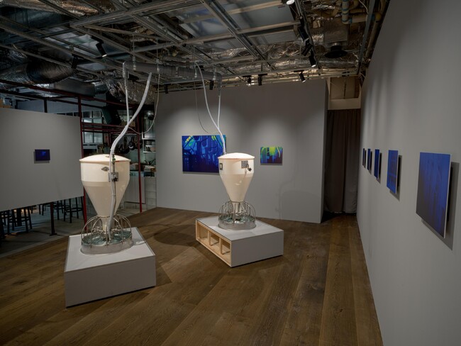 アーティストデュオ・MESの個展「カイ／KA-I」をGallery & Restaurant 舞台裏（麻布台ヒルズ）で2025年7月4日(金)からスタート