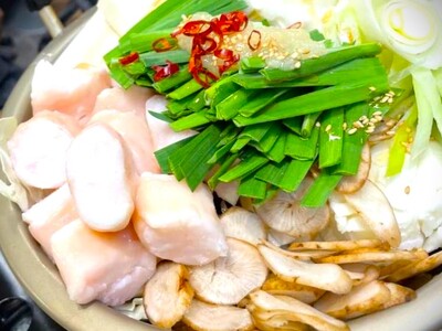 もつ鍋のシーズン到来!!ホルモンの鮮度を誇る【明大前もつ焼きパラダイス富士】の国産牛もつ鍋スタート。