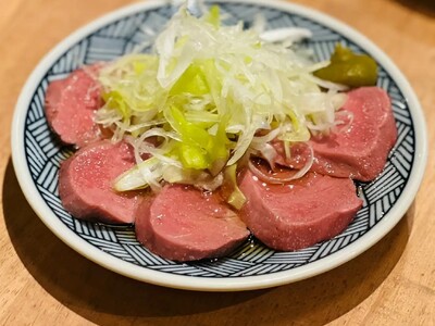 一度は行くべき！老舗「芝浦ホルモン」の姉妹店『明大前もつ焼きパラダイス富士』、明大前でリニューアルオープン！